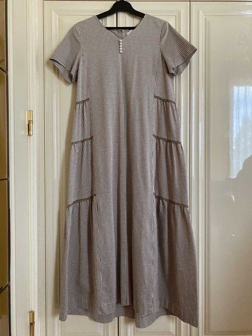 トワレ　toilette ロングワンピース　M ベージュ