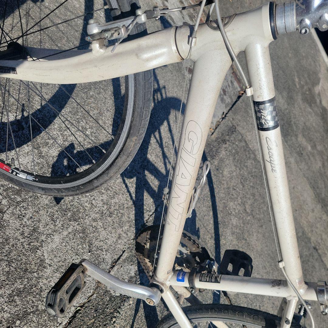 GIANT 26インチ 軽量 クロスバイクCANNONDALE BRIGHTFACE_UK