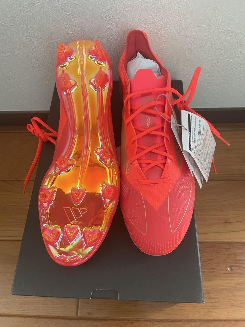 柔らかな質感の adidas F50 elite FG サラーモデル シューズ