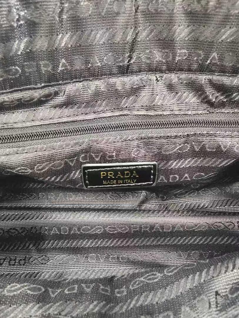 PRADA ブラック ハンドバッグ PRADA ブラック ハンドバッグ