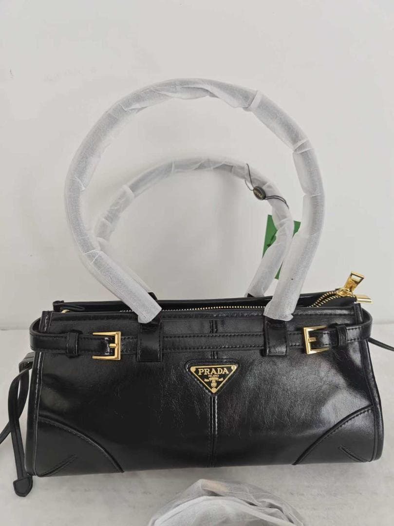 PRADA ブラック ハンドバッグ PRADA ブラック ハンドバッグ