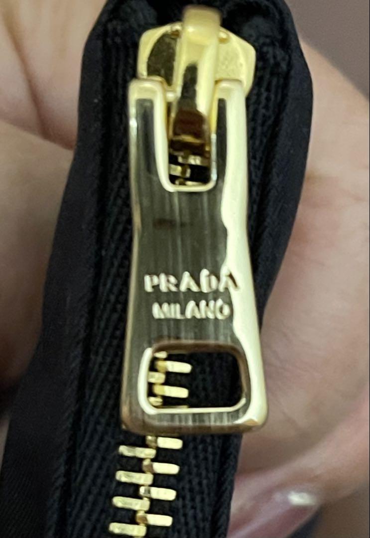未使用品PRADA シルクポーチ 中にアイマスク入り - メルカリ