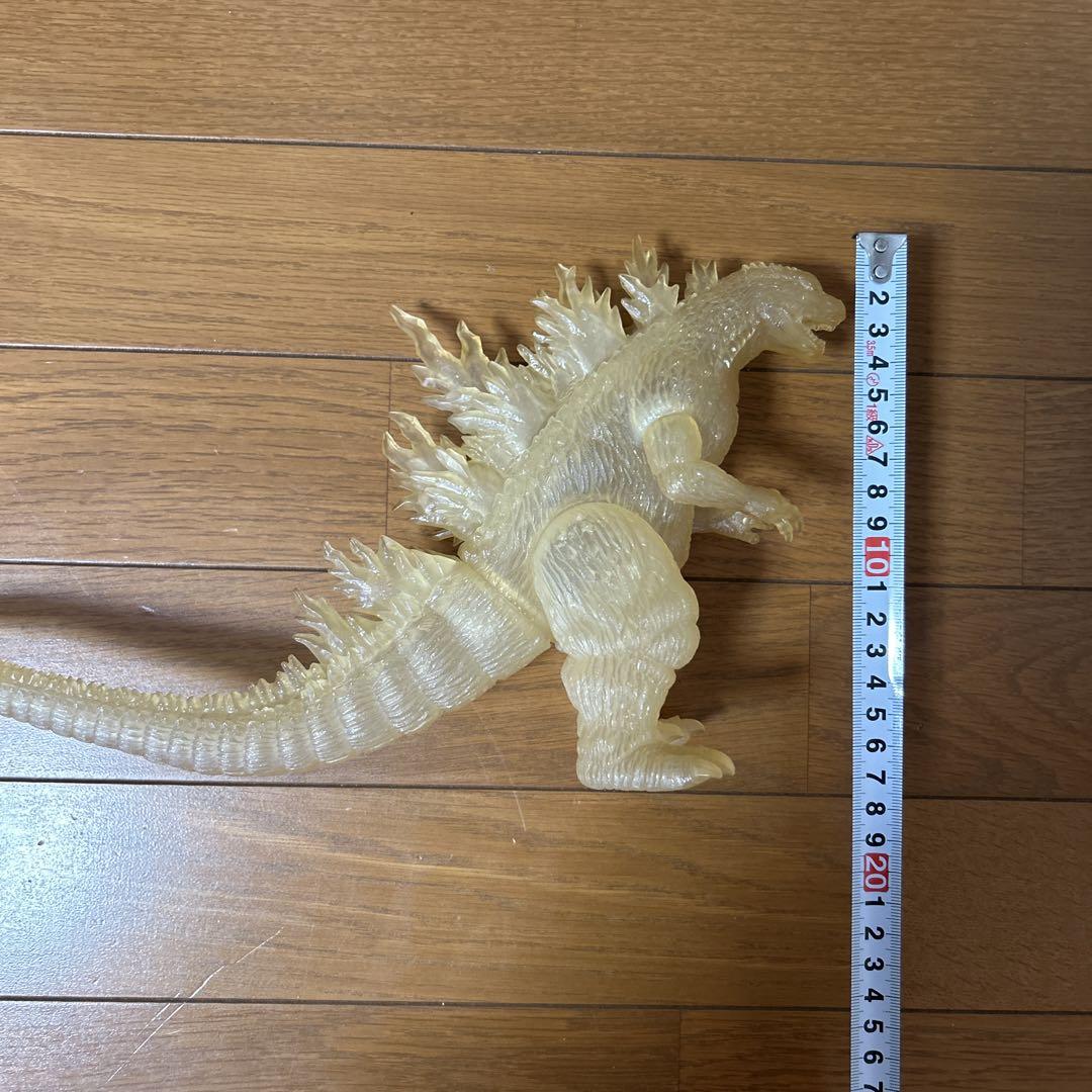 スーパークリスタルゴジラ　抽プレ2000体限定ゴジラ