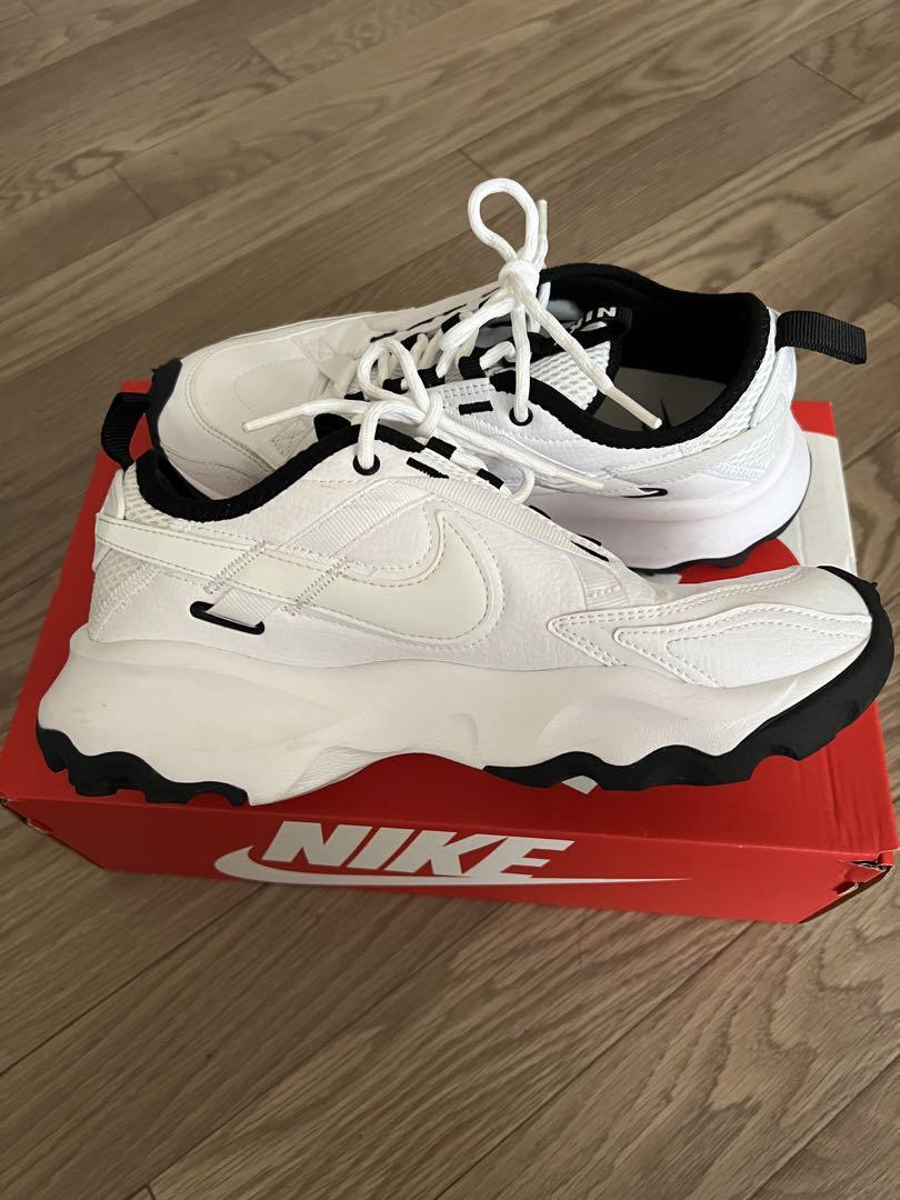 NIKE】DR7851-100ウィメンズ TC 7900 24.5cm 靴