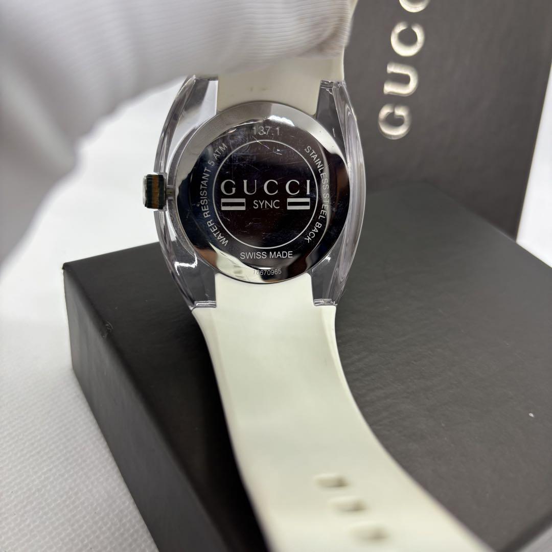 GUCCI グッチ 腕時計 ホワイト シリコンストラップ