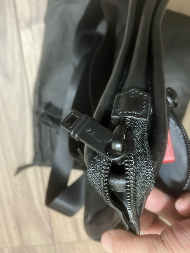 【超美品】TUMI ショルダー  92110D2（アルファー2）  オールレザー