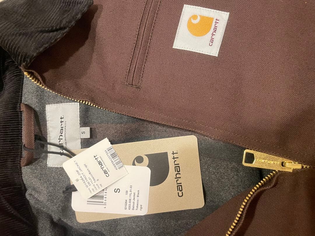 カーハート　デトロイトジャケット