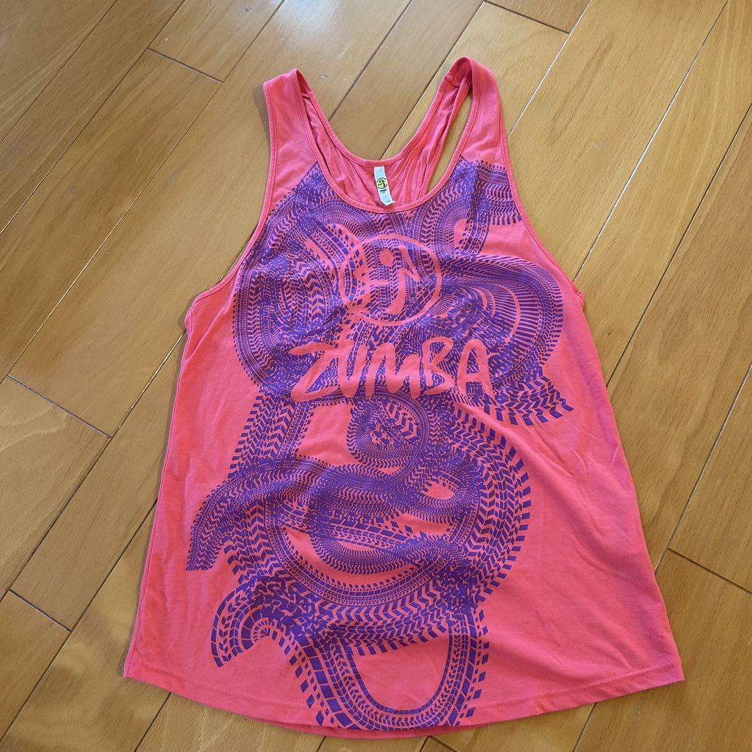 Zumba タンクトップ ピンク グラフィック - メルカリ