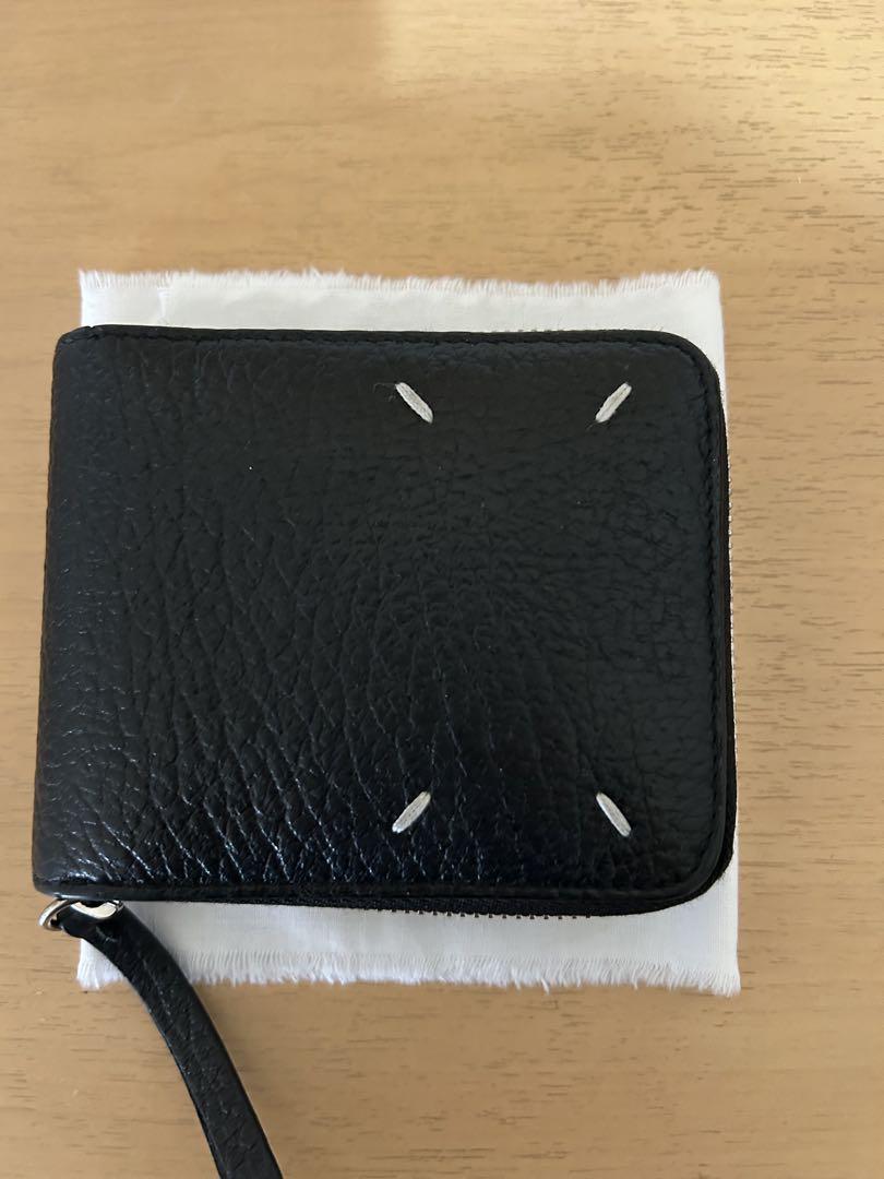 SSENSE購入Maison Margiela ブラックレザー 二つ折り財布 SSENSE購入Maison Margiela ブラックレザー 二つ折り財布 - メルカリ