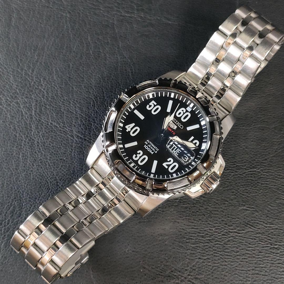 極美品【稼働品】SEIKO　セイコー5sports　ブラック　シルバー　自動巻き