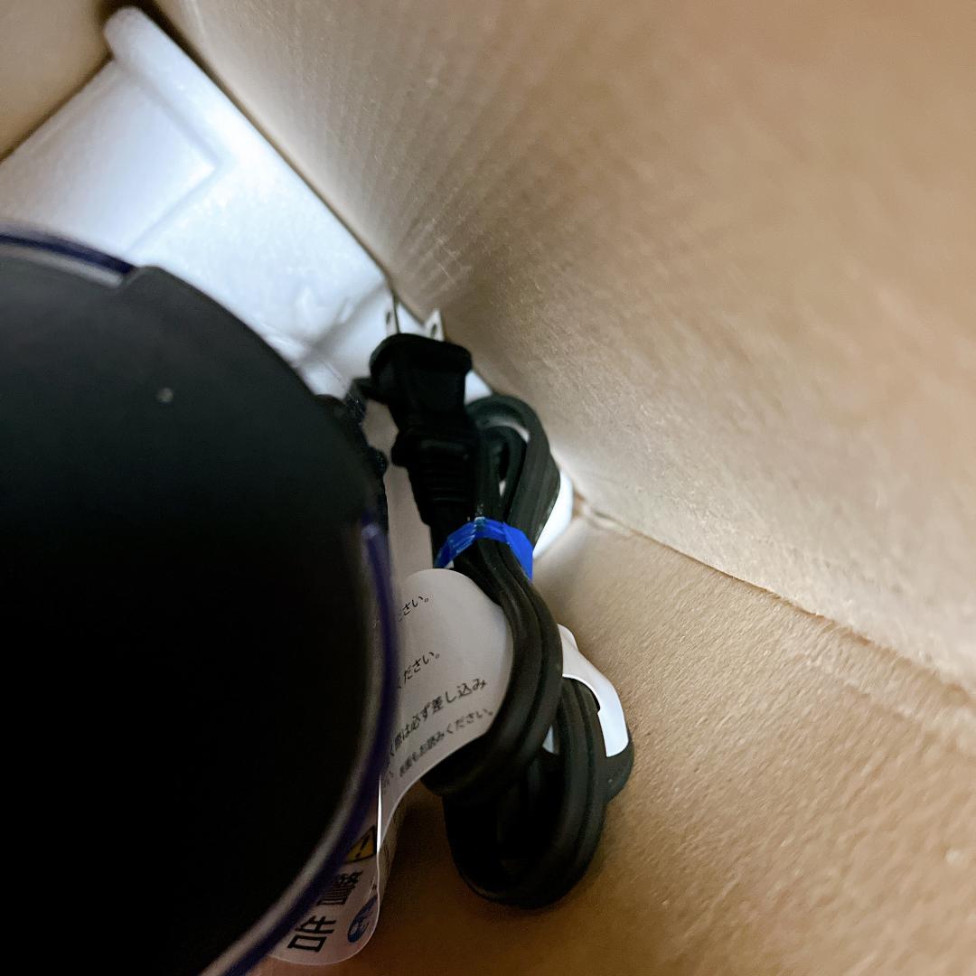 【未使用展示品】ネスプレッソ カプセル式コーヒーメーカー 　C40-RE-W