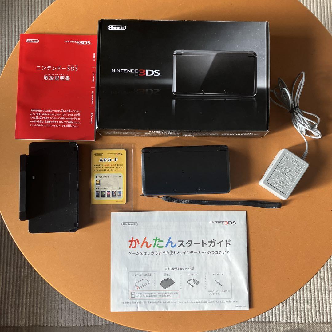 New ニンテンドー3DS ブラック 本体 + 付属品（状態極上品）