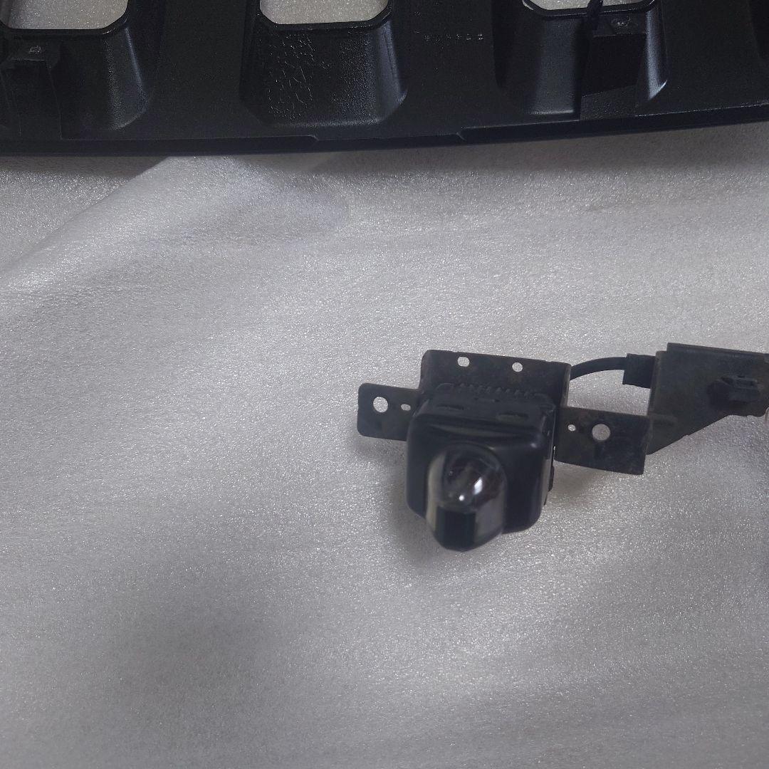三菱デリカd5グリルメッキ部分のみ