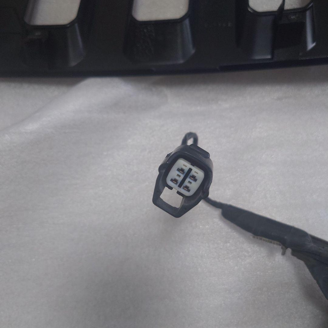 三菱デリカd5グリルメッキ部分のみ