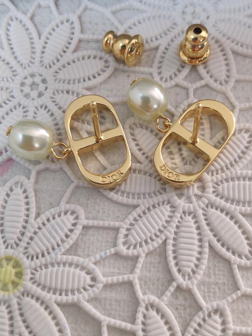 Dior・クリスチャンディオール パールピアス　超人気美品
