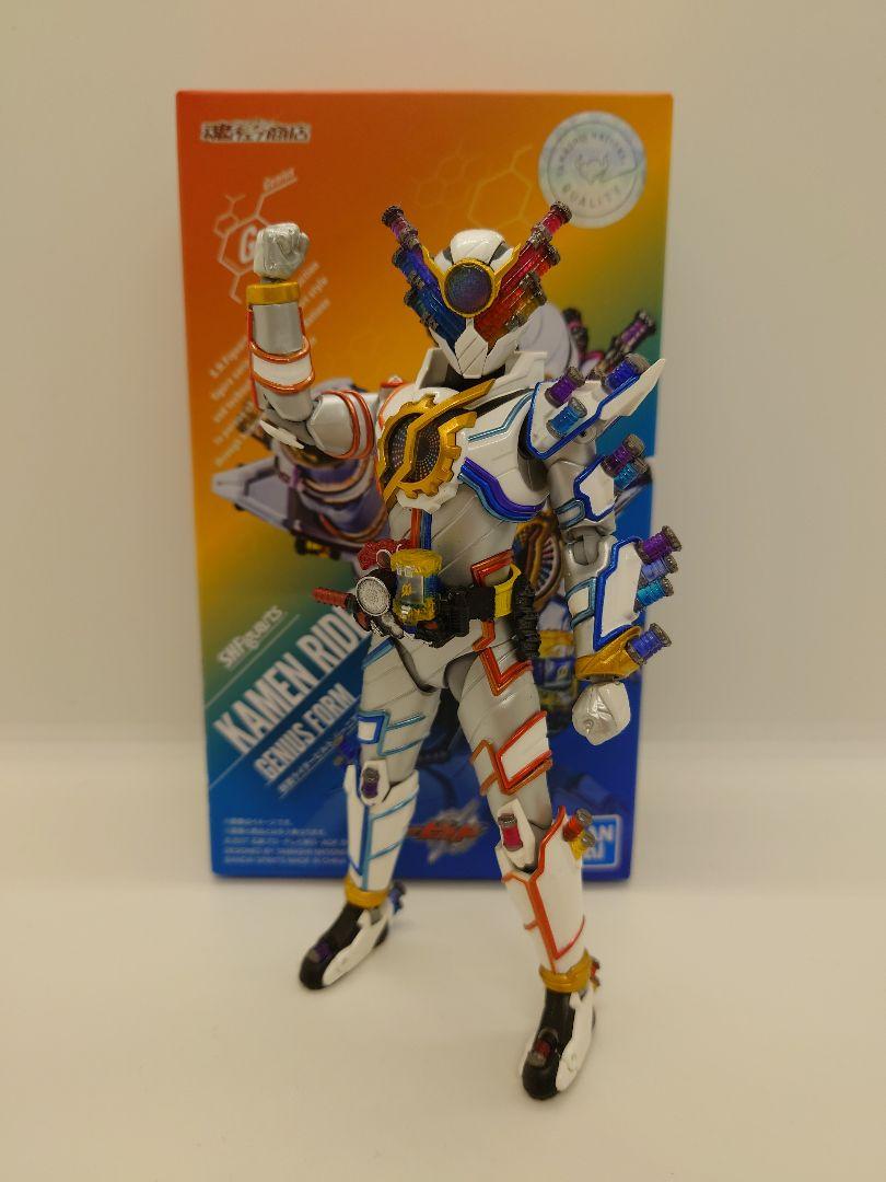 仮面ライダービルド　ジーニアスフォーム　S.H.フィギュアーツ