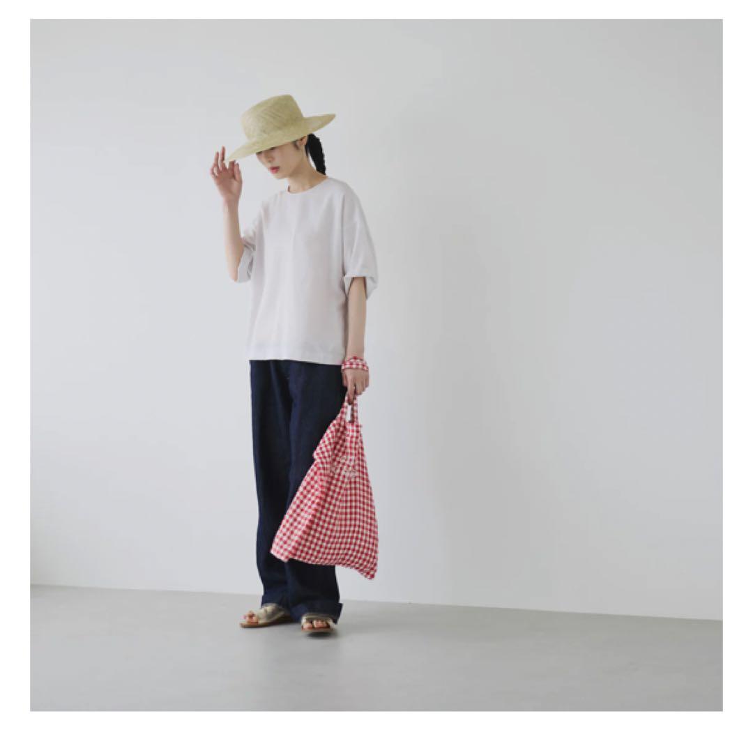 北欧暮らしの道具店　「涼しさも、品のよさも」きれい色のTシャツブラウス ブラック 涼しさも、品のよさも」きれい色のTシャツブラウス - 北欧