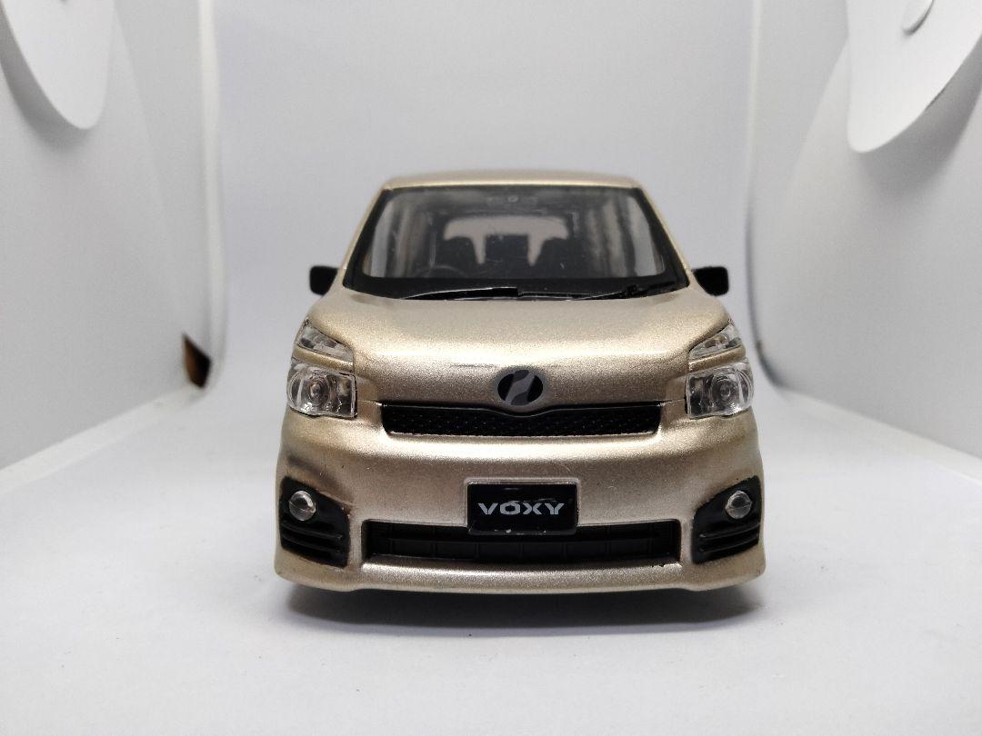 70ヴォクシー　カラーサンプル　1/24　ミニカー