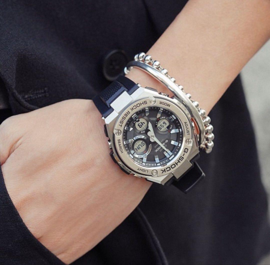 【極美品】G-SHOCK GST-W110 電波ソーラー メンズ 腕時計 【極美品】G-SHOCK GST-W110 電波ソーラー メンズ 腕時計