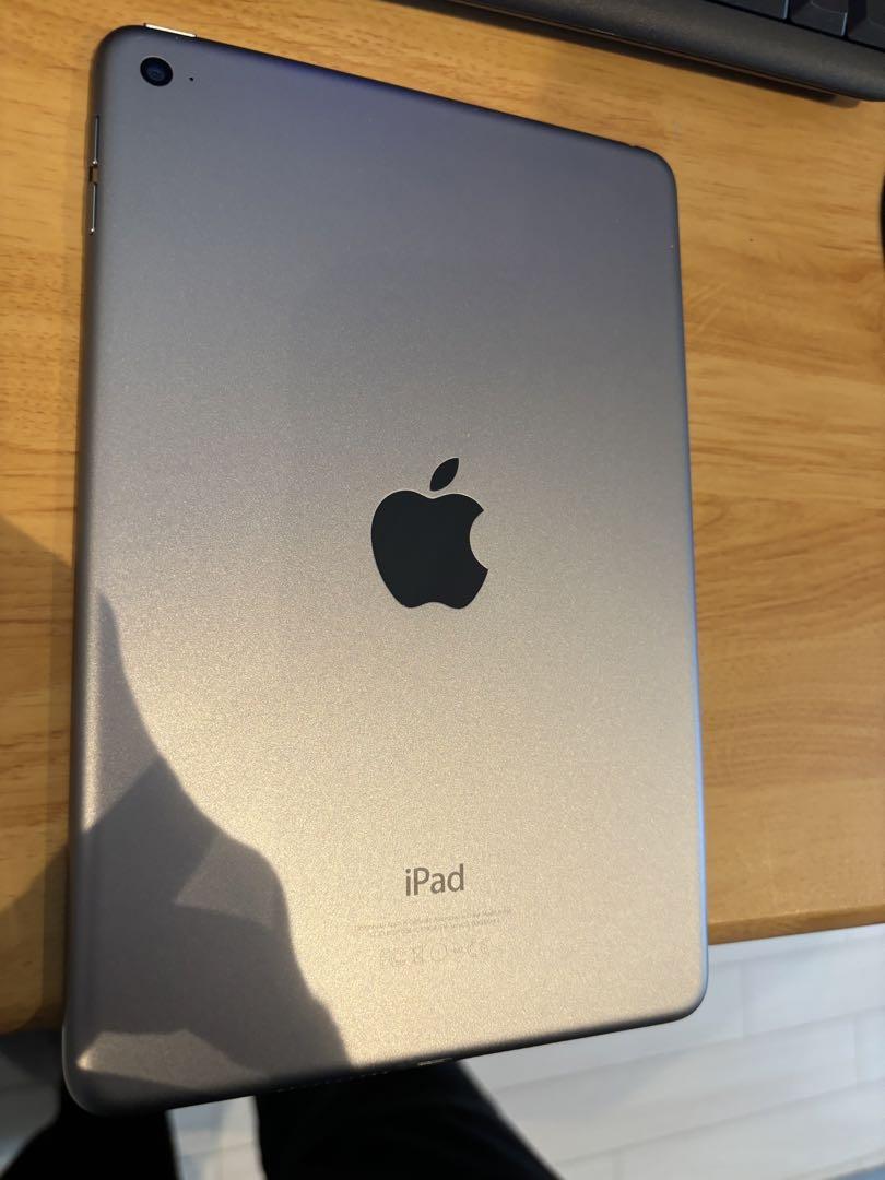 iPad mini4 16GB Wi-Fiモデル ブラック シルバー タブレット