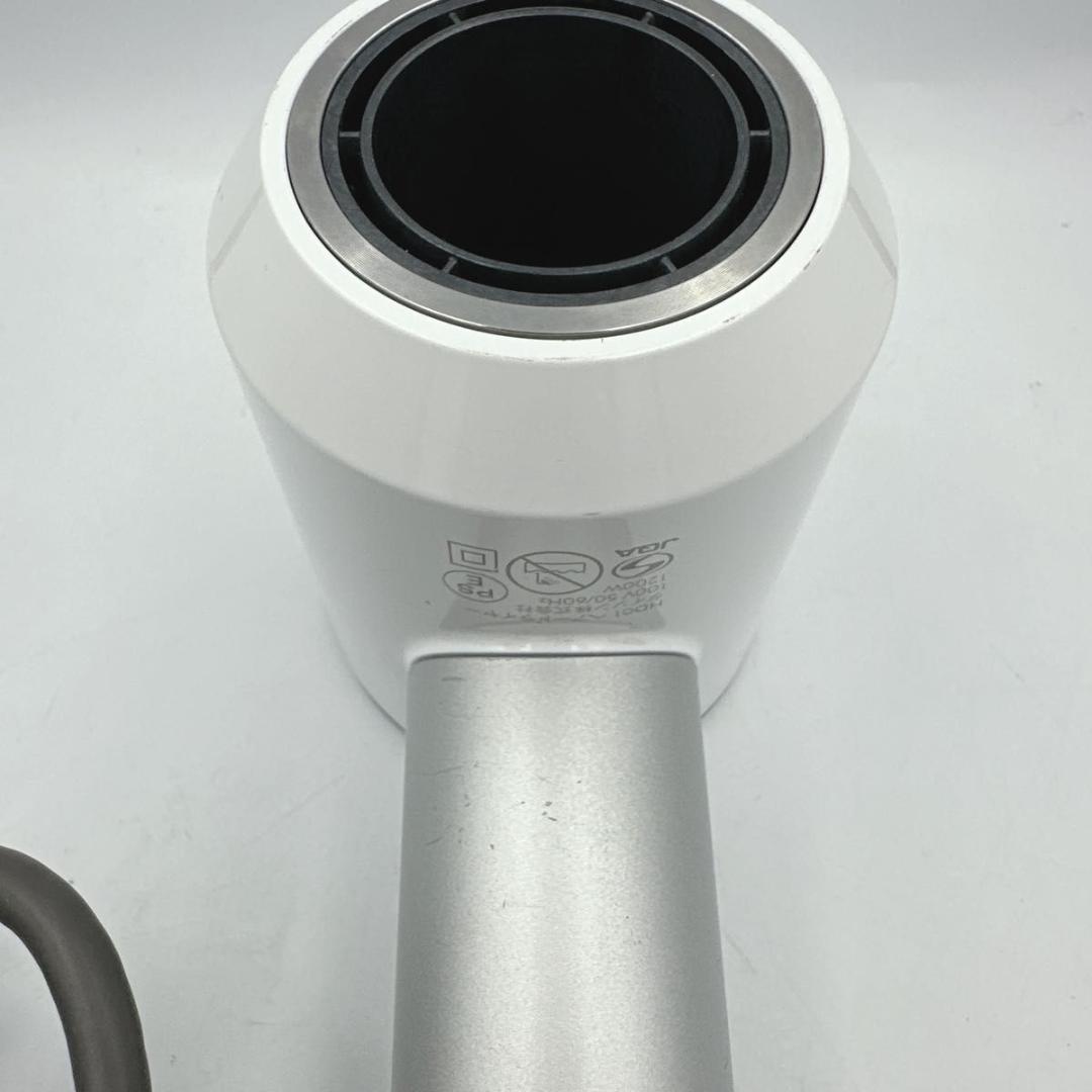 ダイソンドライヤー Dyson HD01 大風量 ホワイト 本体のみ ダイソンドライヤー Dyson HD01 大風量 ホワイト 本体のみ