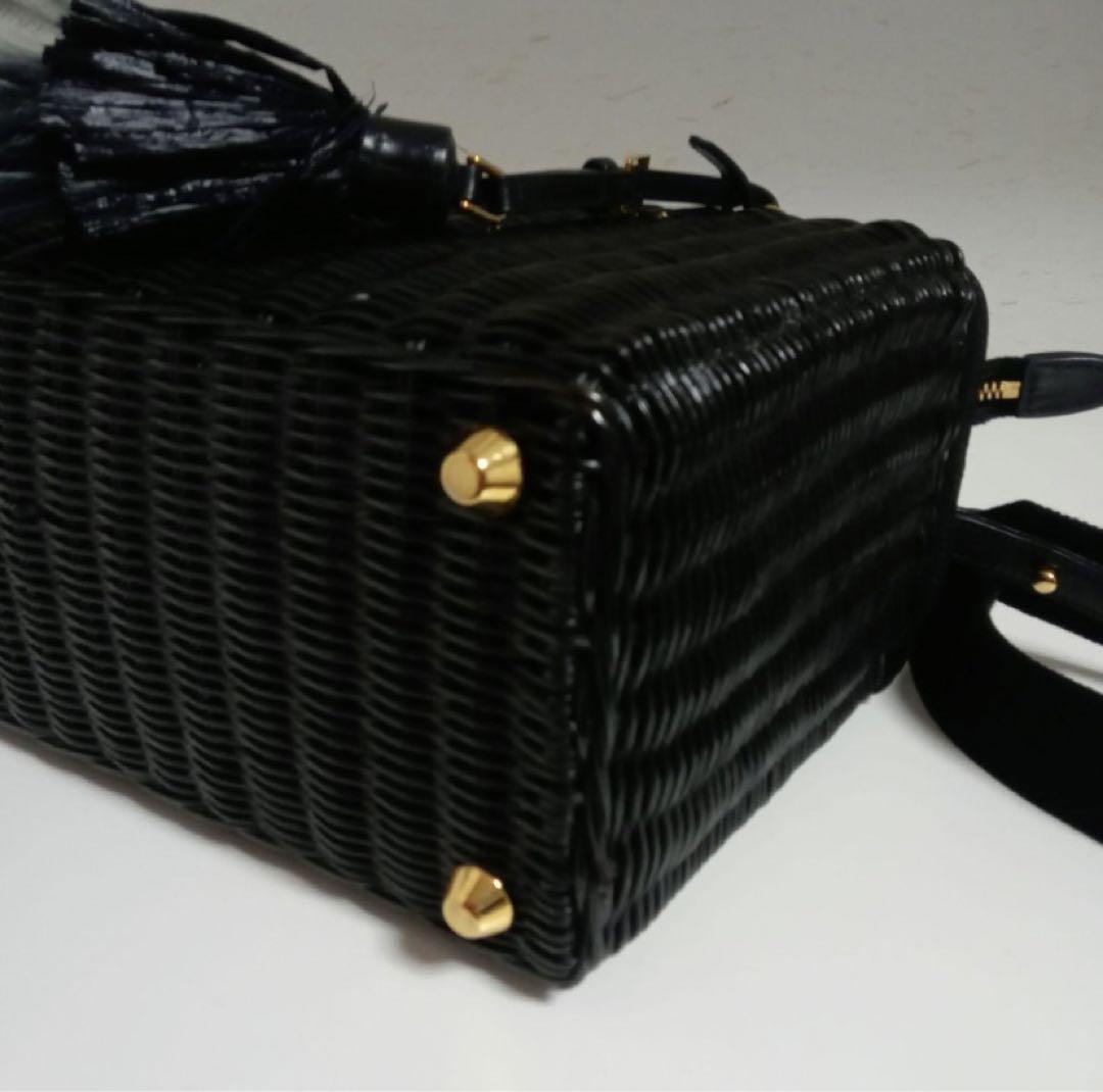 PRADA 籠バッグ