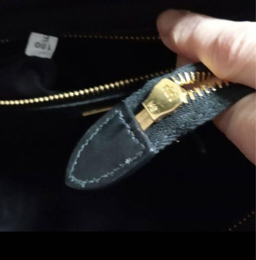 PRADA 籠バッグ