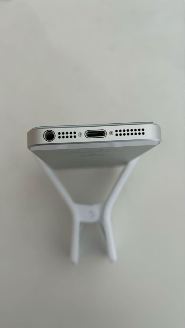 iPhone SE　第1世代 16G シルバー 本体のみ