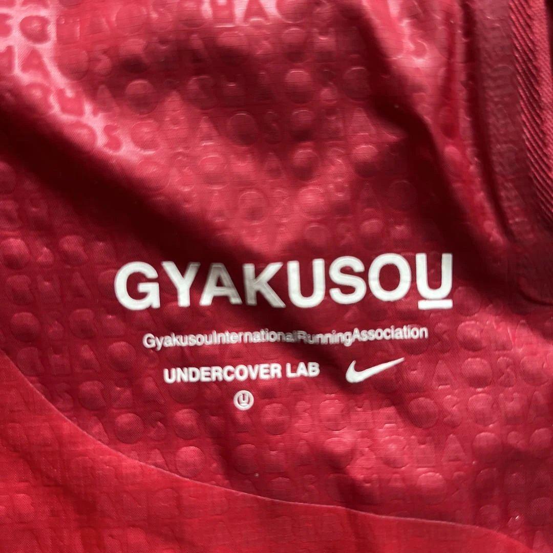 Nike GYAKUSOU レッドショートパンツ
