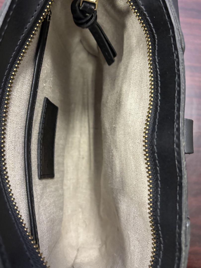 SLOW＆CO レザーショルダーバッグ