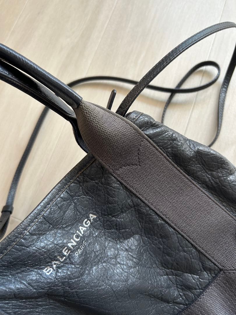 美品⭐︎バレンシアガ カバスXS ハンドバッグ グレー BALENCIAGA 美品⭐︎バレンシアガ カバスXS ハンドバッグ グレー BALENCIAGA