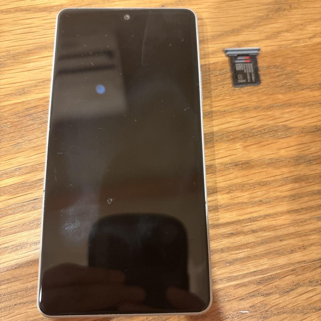 au UQモバイル　Xperia AceⅢ SOG08