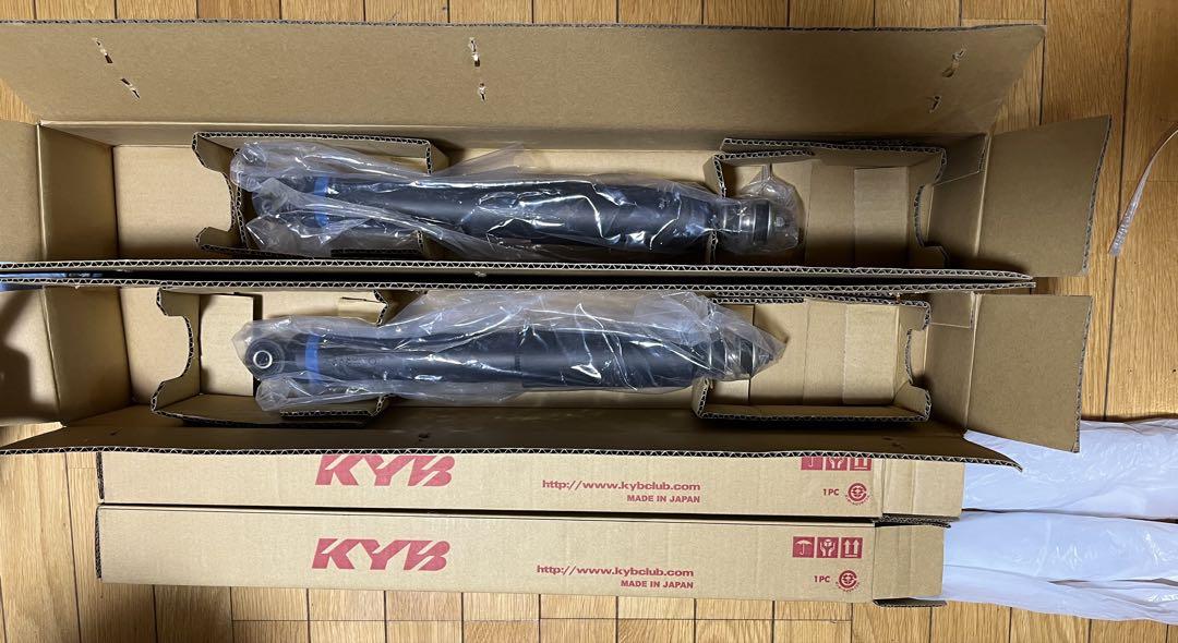 ハイエース純正ショックアブソーバー　1台分4本セット　ワイド4駆から取り外し