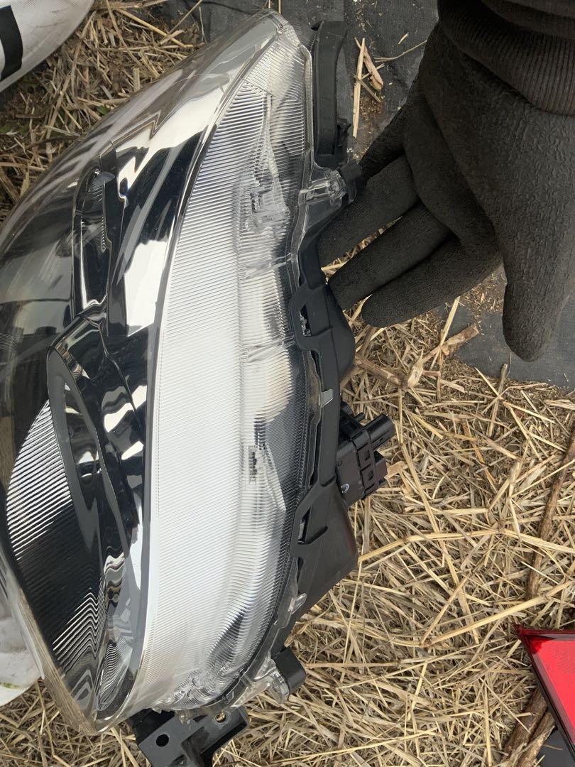 LA850S LA860S ムーヴキャンバス LED右ヘッドライト右ライト