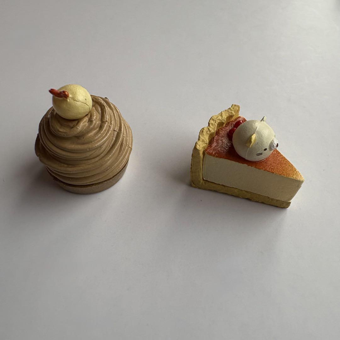 街のすみっコ洋菓子店 ① カットケーキとモンブラン - メルカリ