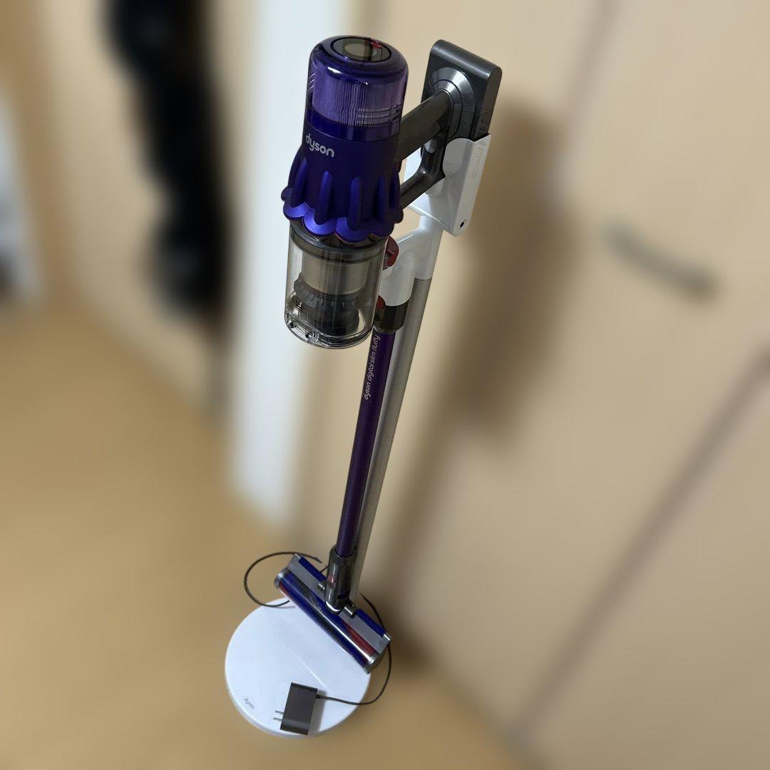 dyson ダイソン　SV18 純正スタンド付　現状品 dyson ダイソン SV18 純正スタンド付 現状品 - メルカリ