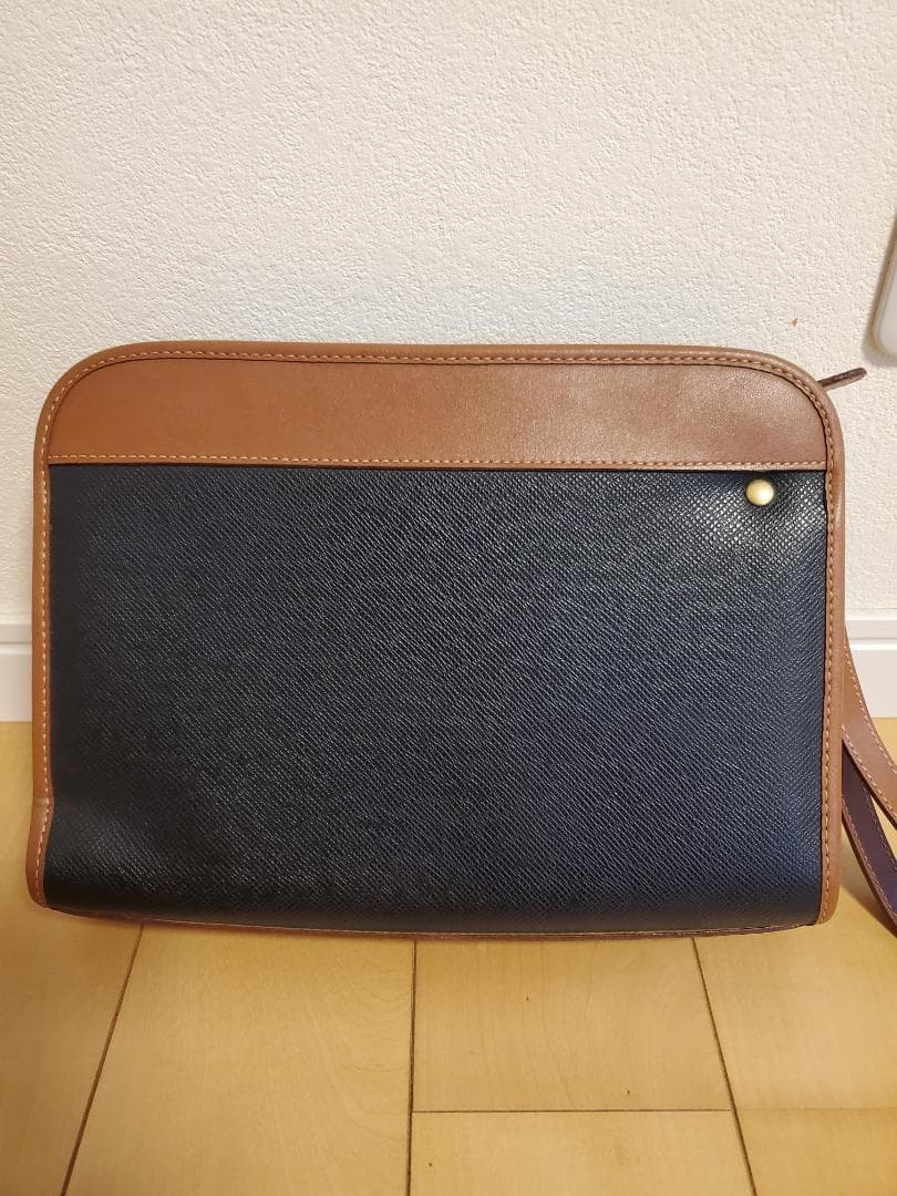 Valentino coupeau クラッチバック Valentino coupeau クラッチバック