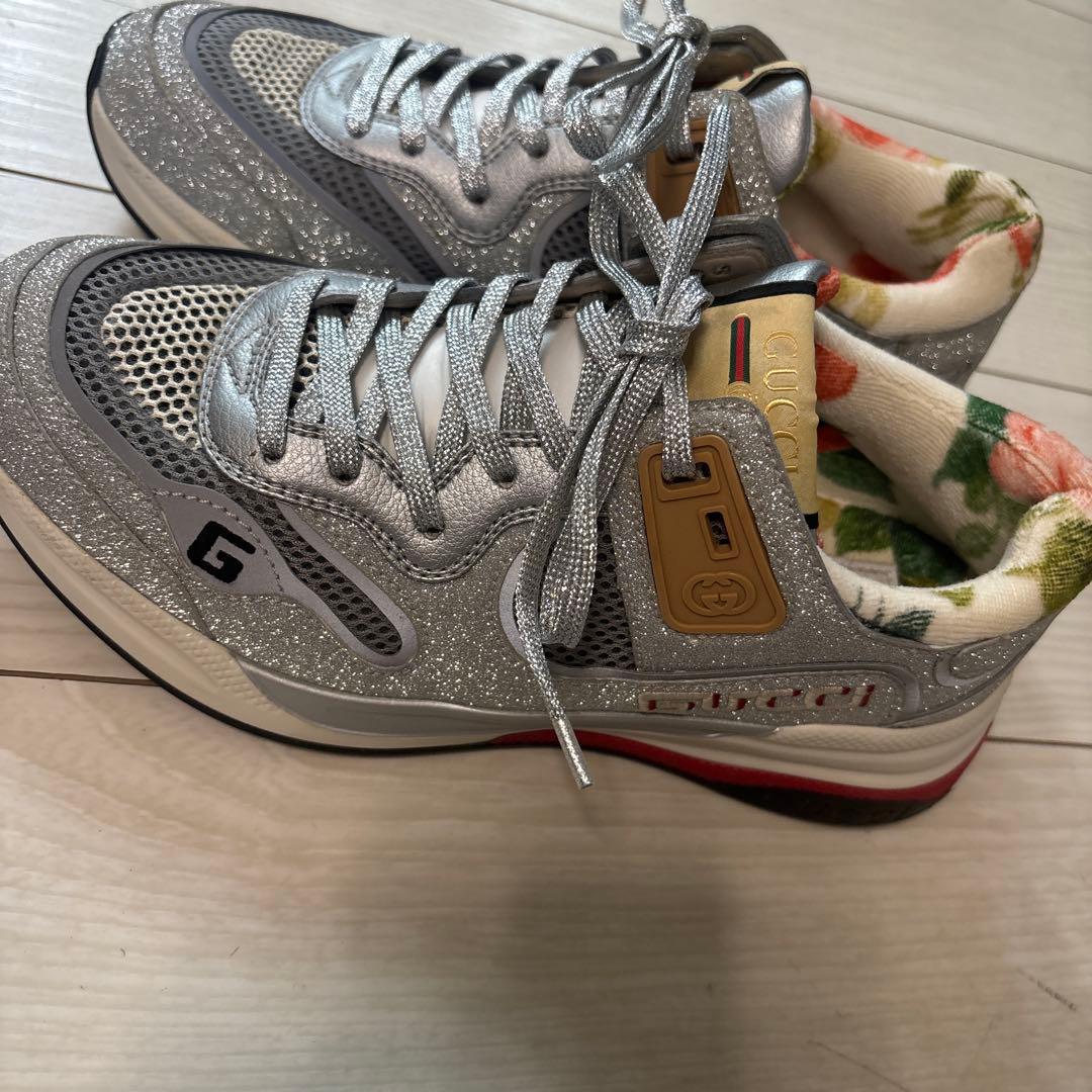 極美品 GUCCI シルバー スニーカー ウルトラスペー 24cm - メルカリ