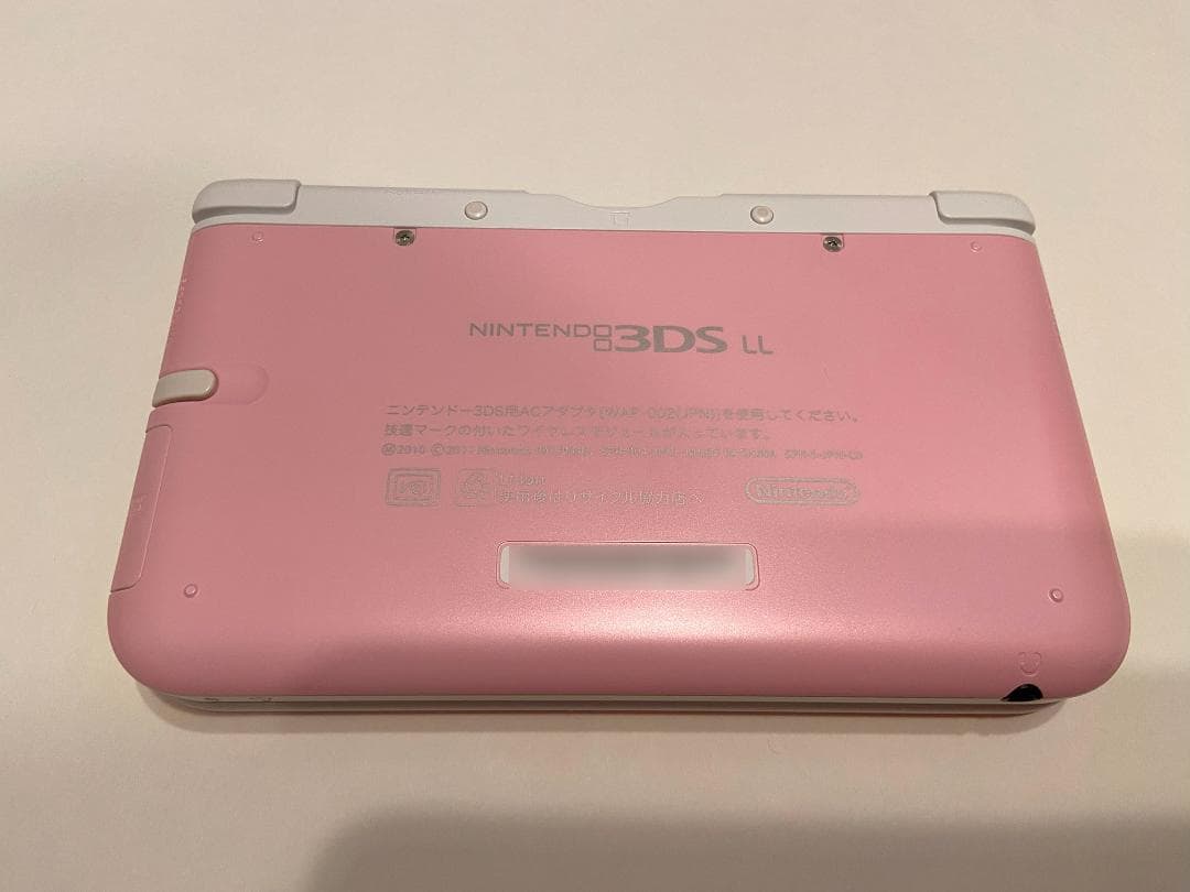 ピンク×ホワイトNintendo 3DS