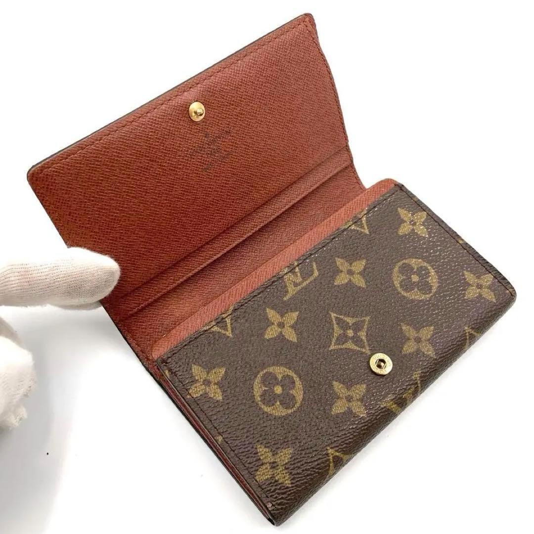 VUITTON 折り財布
