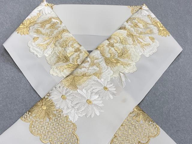 新作入荷★成人式・卒業式★最上質のシルエリー・振袖に艶やか半衿【白地・金刺繍】