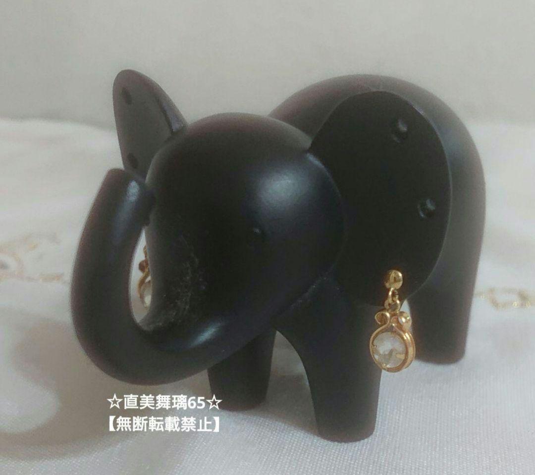 2025新入荷 K18 CHARMY ロイヤルムーンストーンピアス アクセサリー