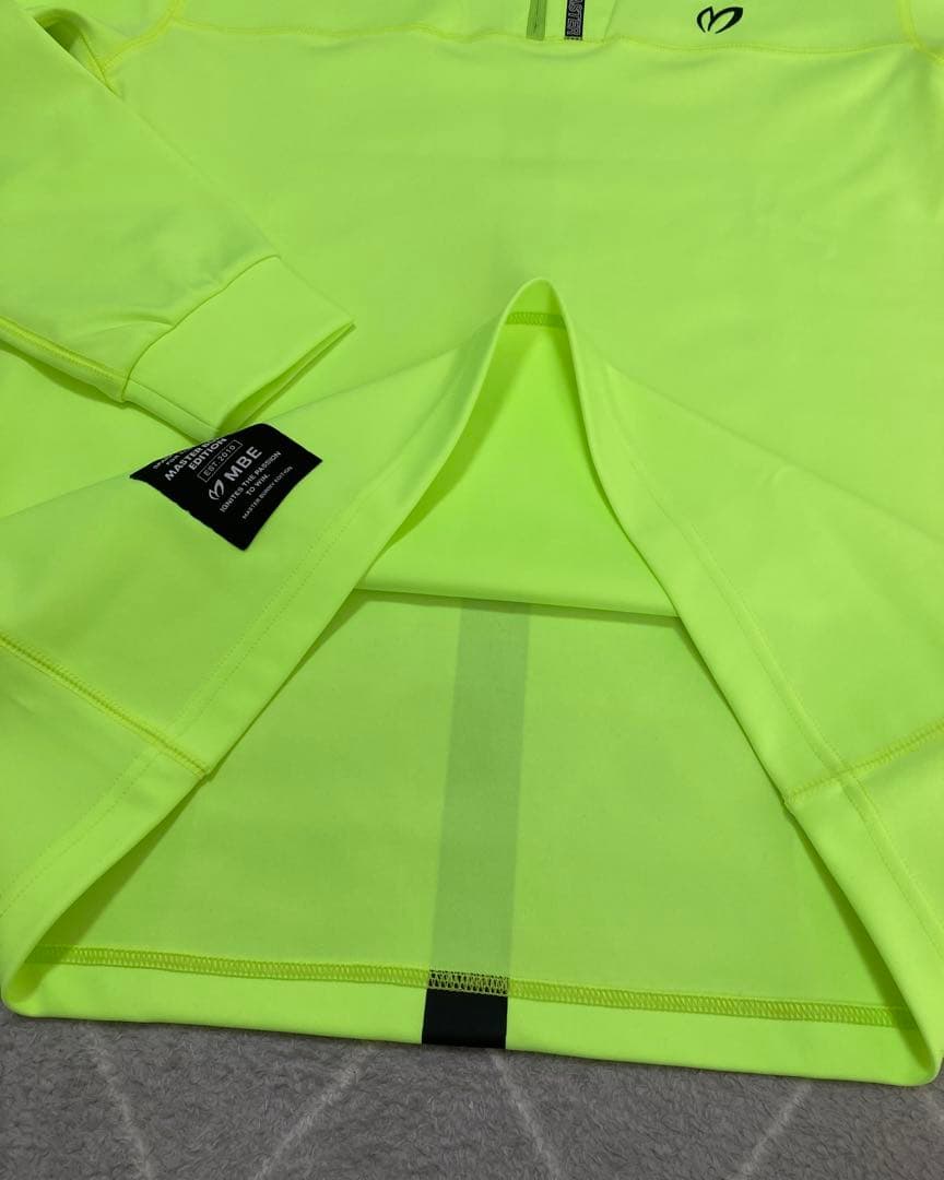 新品 パーリーゲイツ マスターバニー ベアスムース ジップシャツ(5)L/黄 新品 パーリーゲイツ マスターバニー ベアスムース ジップシャツ(5)L/黄