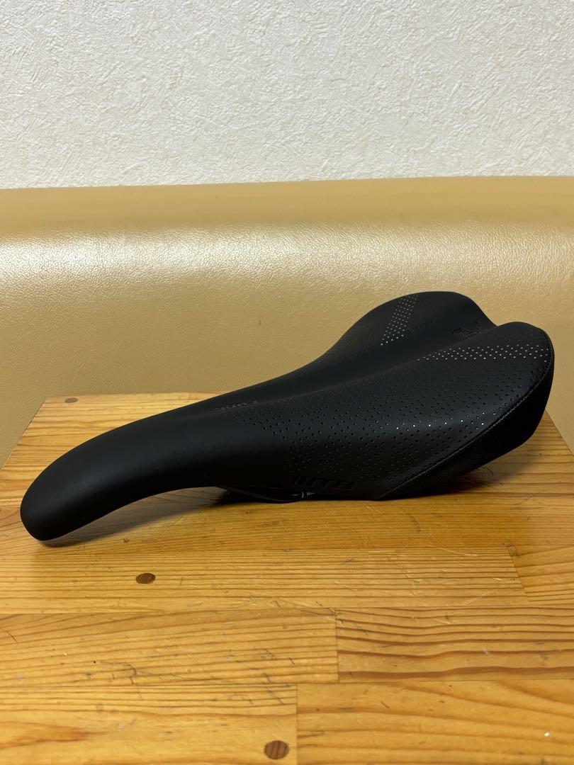 WTB pure saddle (black) blue lug サドル 美品 年末の贈り物