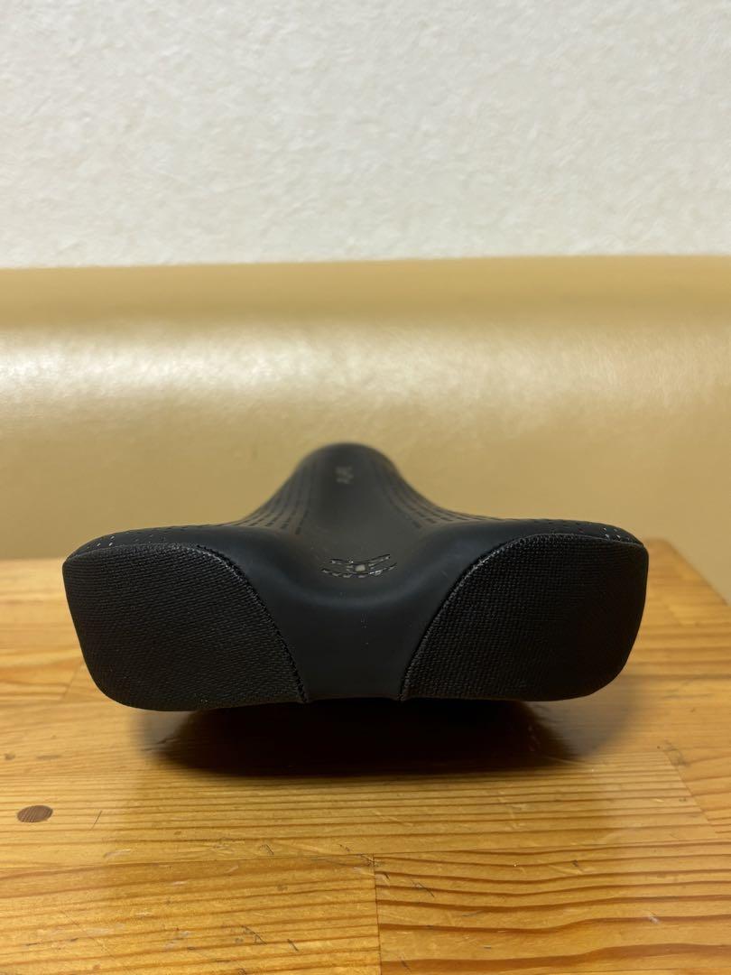 WTB pure saddle (black) blue lug サドル 美品 年末の贈り物