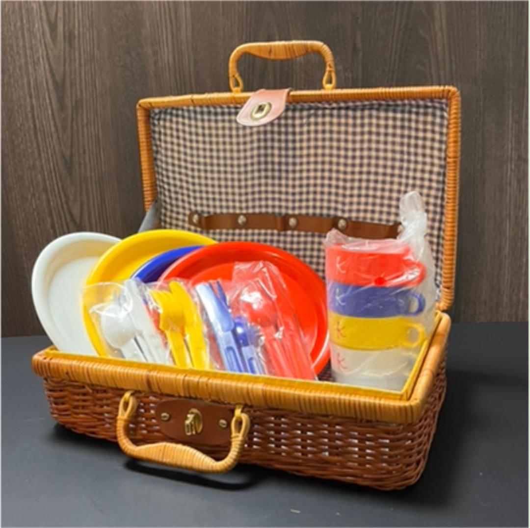 ピクニックバスケットセット(食器、カトラリー新品) cavokdrone.com.br