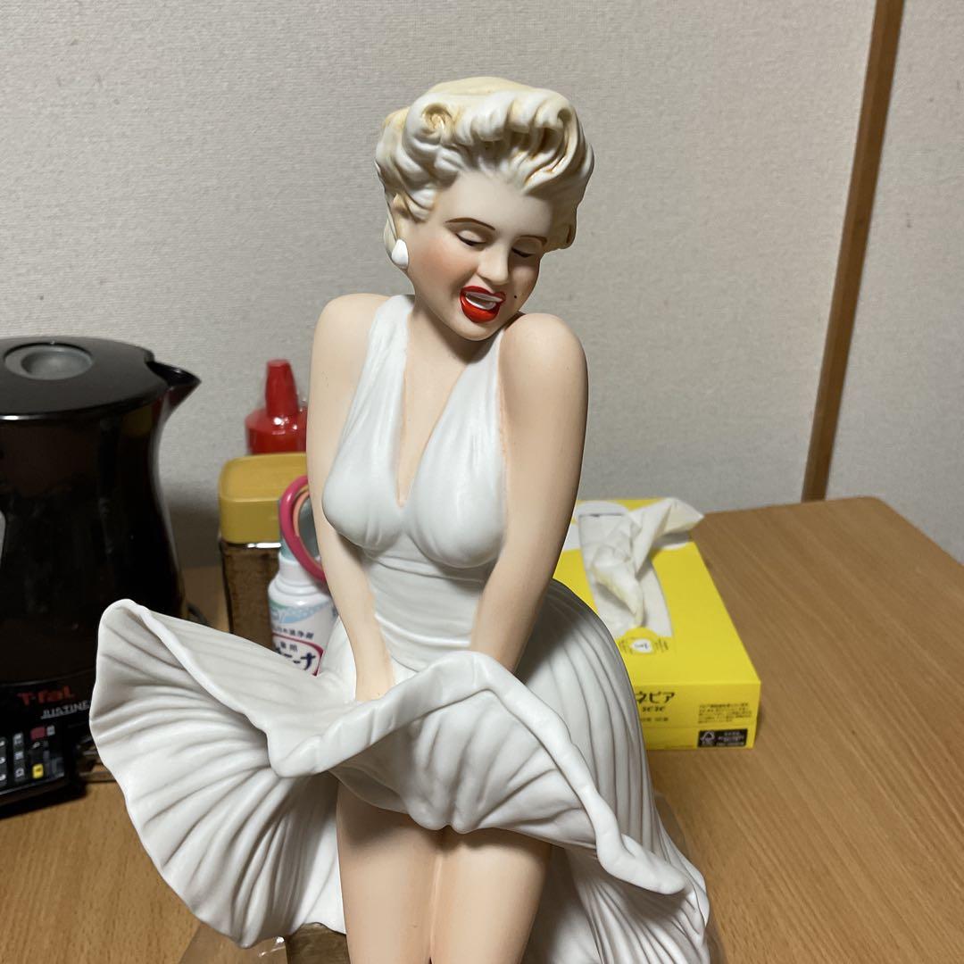 【希少☆マリリン・モンロー フィギュア付きウィスキー】 希少☆マリリン・モンロー フィギュア付きウィスキー - メルカリ