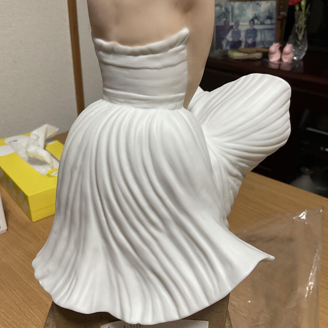 希少☆マリリン・モンロー フィギュア付きウィスキー - メルカリ