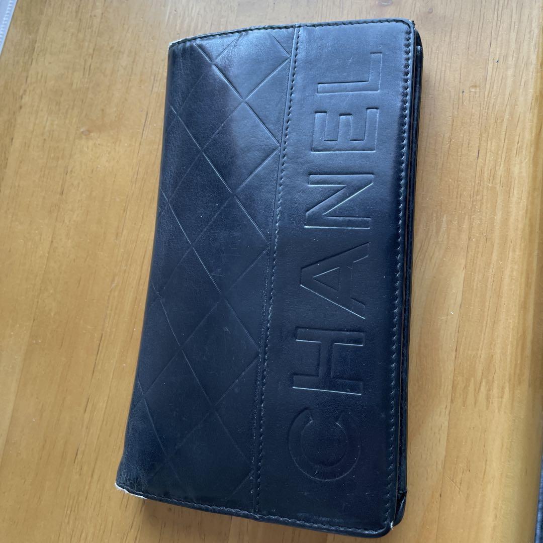 CHANEL ブラックレザー 二つ折り財布