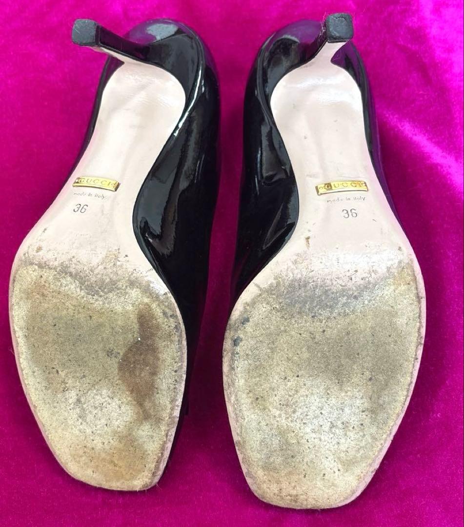 GUCCI グッチ ゴールドホースビットデザイン ラウンドトゥパンプス ブラック GUCCI グッチ ゴールドホースビットデザイン ラウンドトゥパンプス ブラック